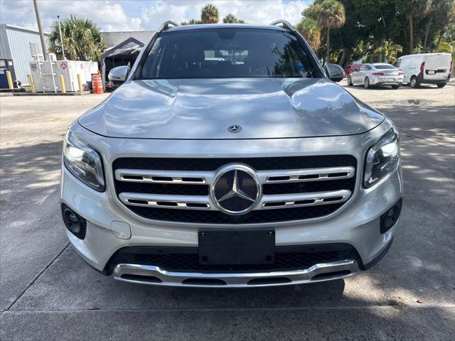 Used 2020 Mercedes-Benz GLB 250 w/ Premium Package image 3