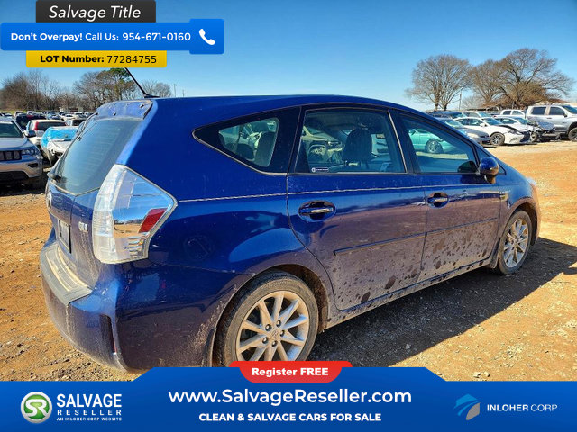 Used 2014 Toyota Prius V Five image 4