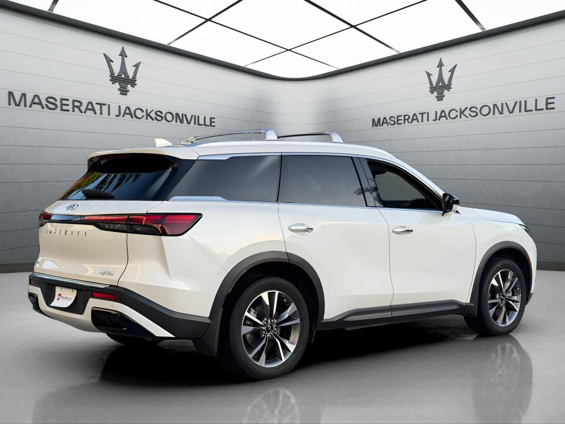 Used 2023 INFINITI QX60 Luxe w/ Cargo Package image 13