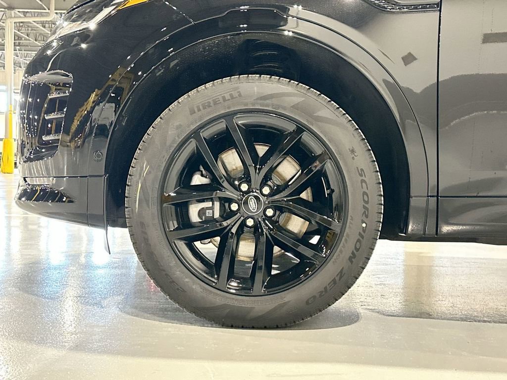 New 2026 Land Rover Discovery Sport Landmark image 5