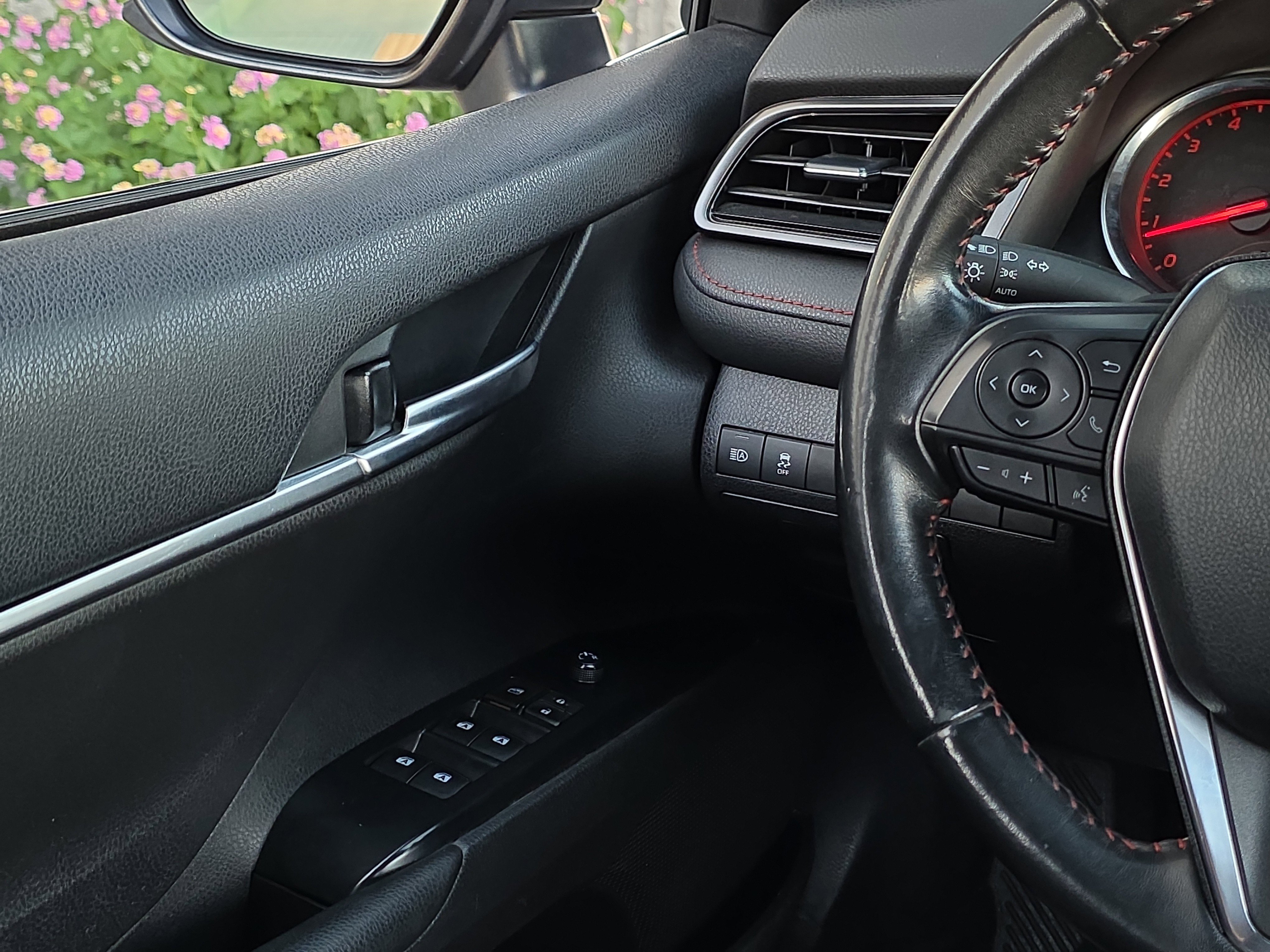 Used 2020 Toyota Camry TRD image 24