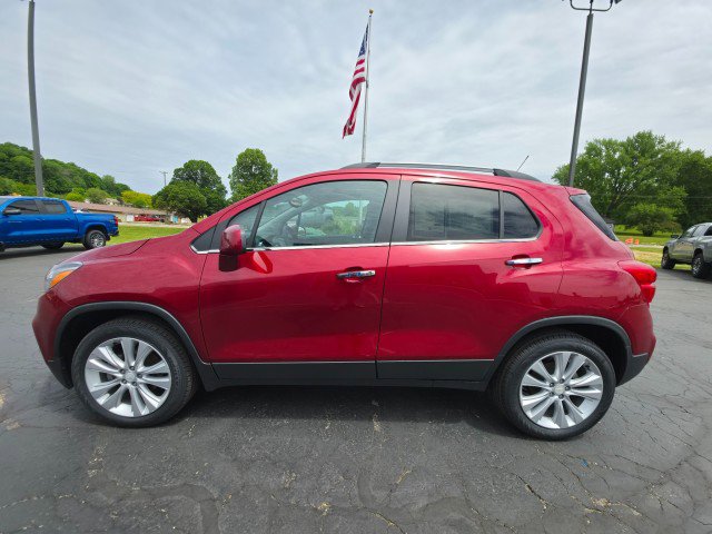 Used 2020 Chevrolet Trax Premier AWD/4WD image 2