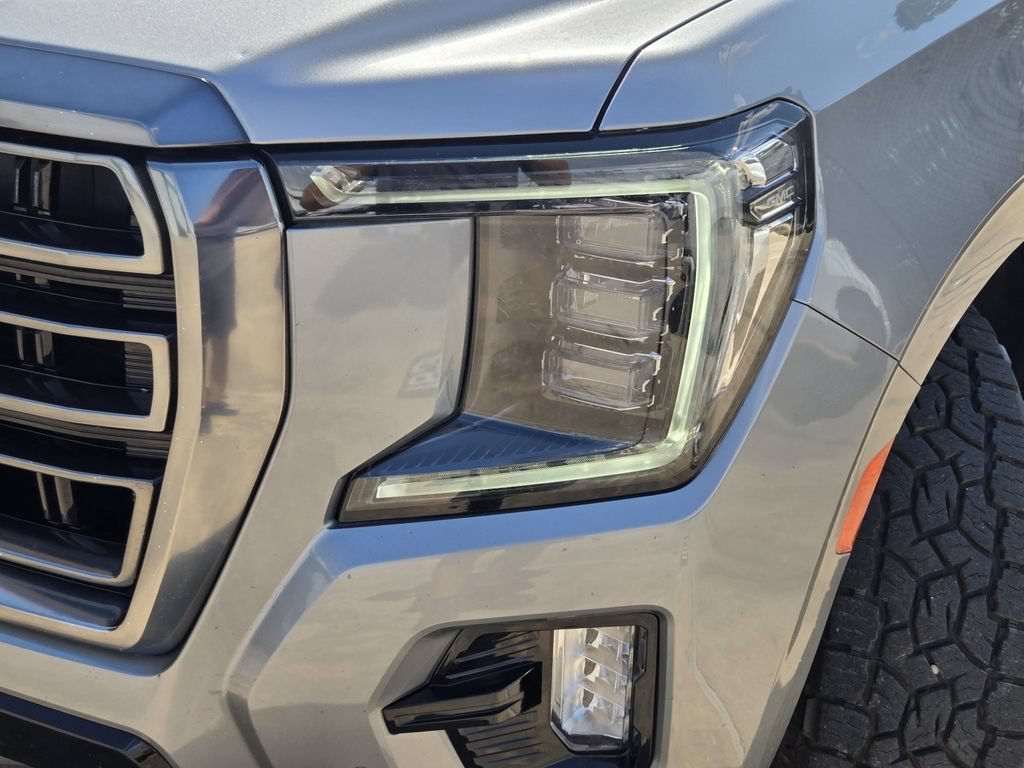 Used 2024 GMC Yukon AT4 w/ AT4 Premium Package AWD/4WD image 11