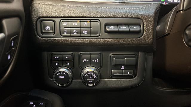 Used 2023 GMC Yukon XL Denali w/ Max Trailering Package AWD/4WD image 35
