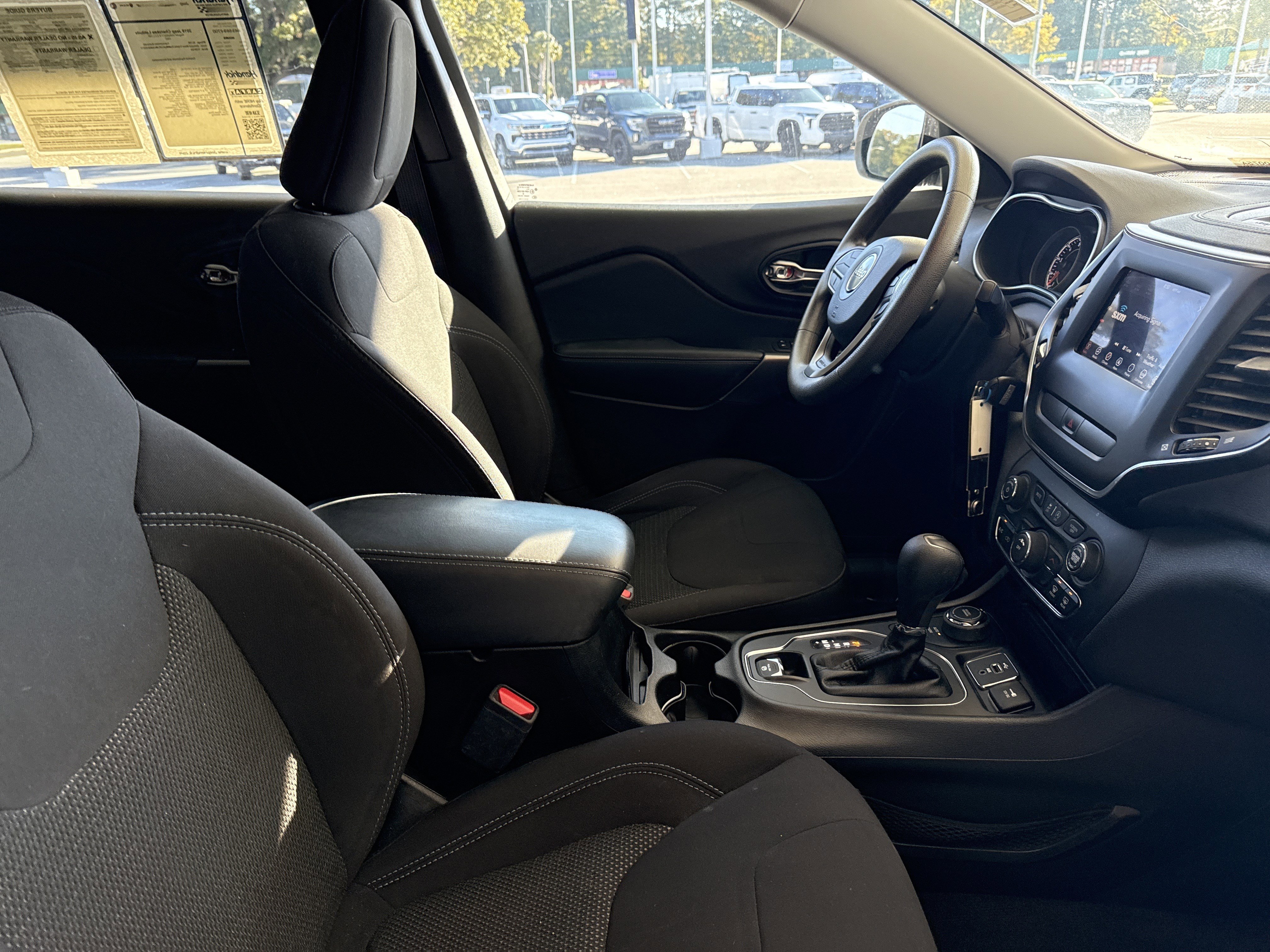 Used 2019 Jeep Cherokee Latitude w/ Popular Appearance Group image 31