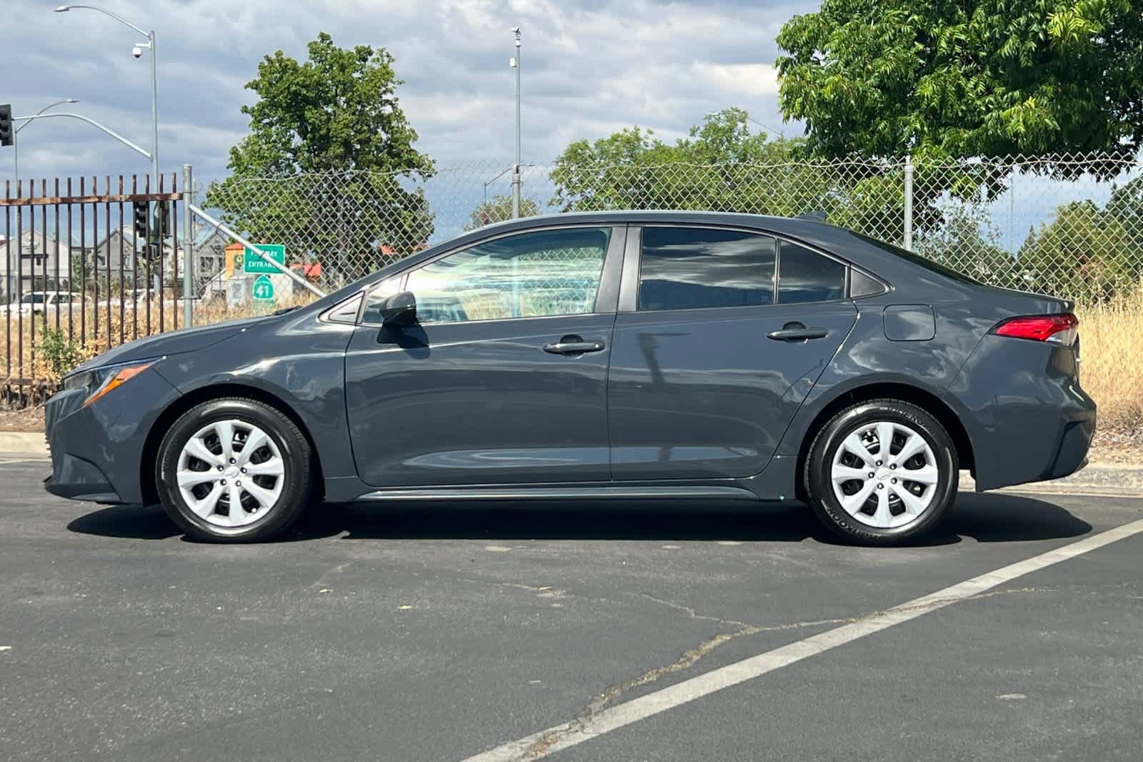 Used 2024 Toyota Corolla LE FWD image 6