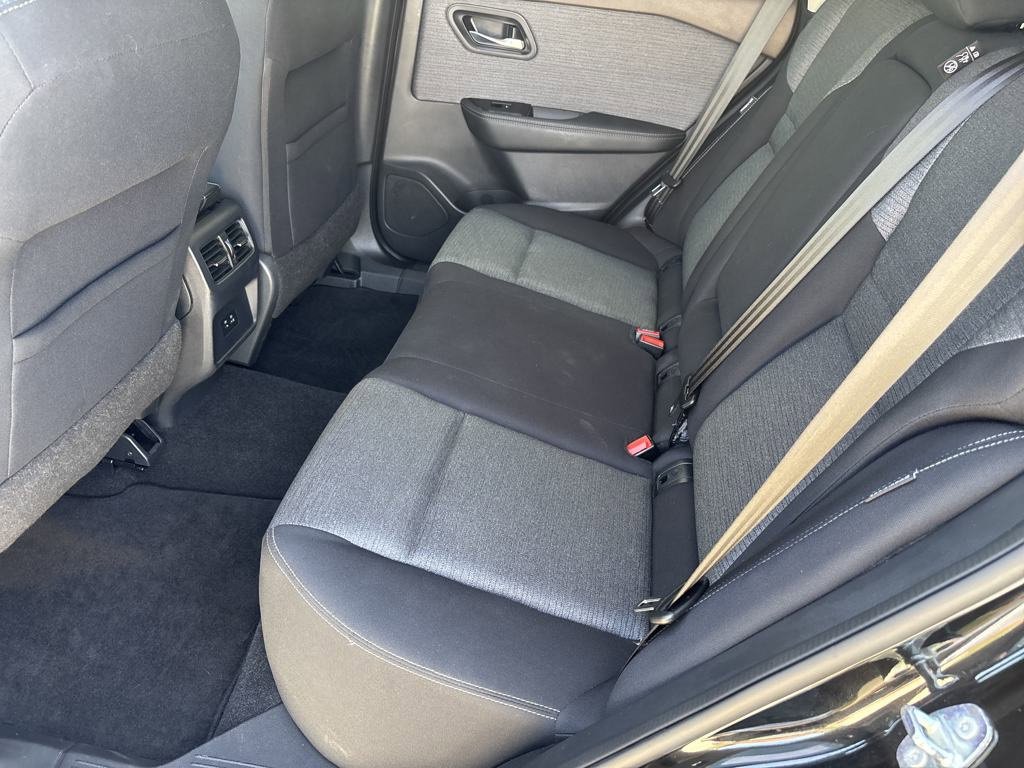 Used 2021 Nissan Rogue SV image 25