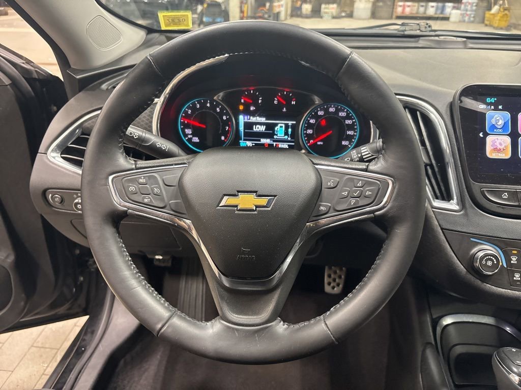 Used 2017 Chevrolet Malibu LT image 7