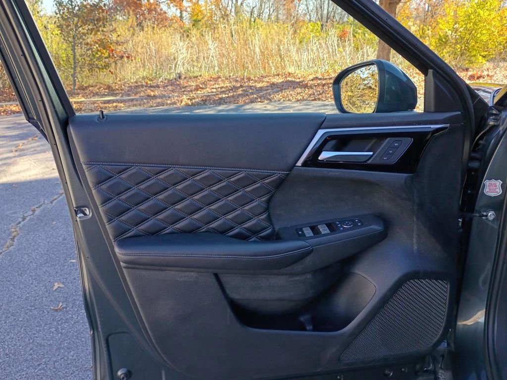 Used 2024 Mitsubishi Outlander SEL image 10