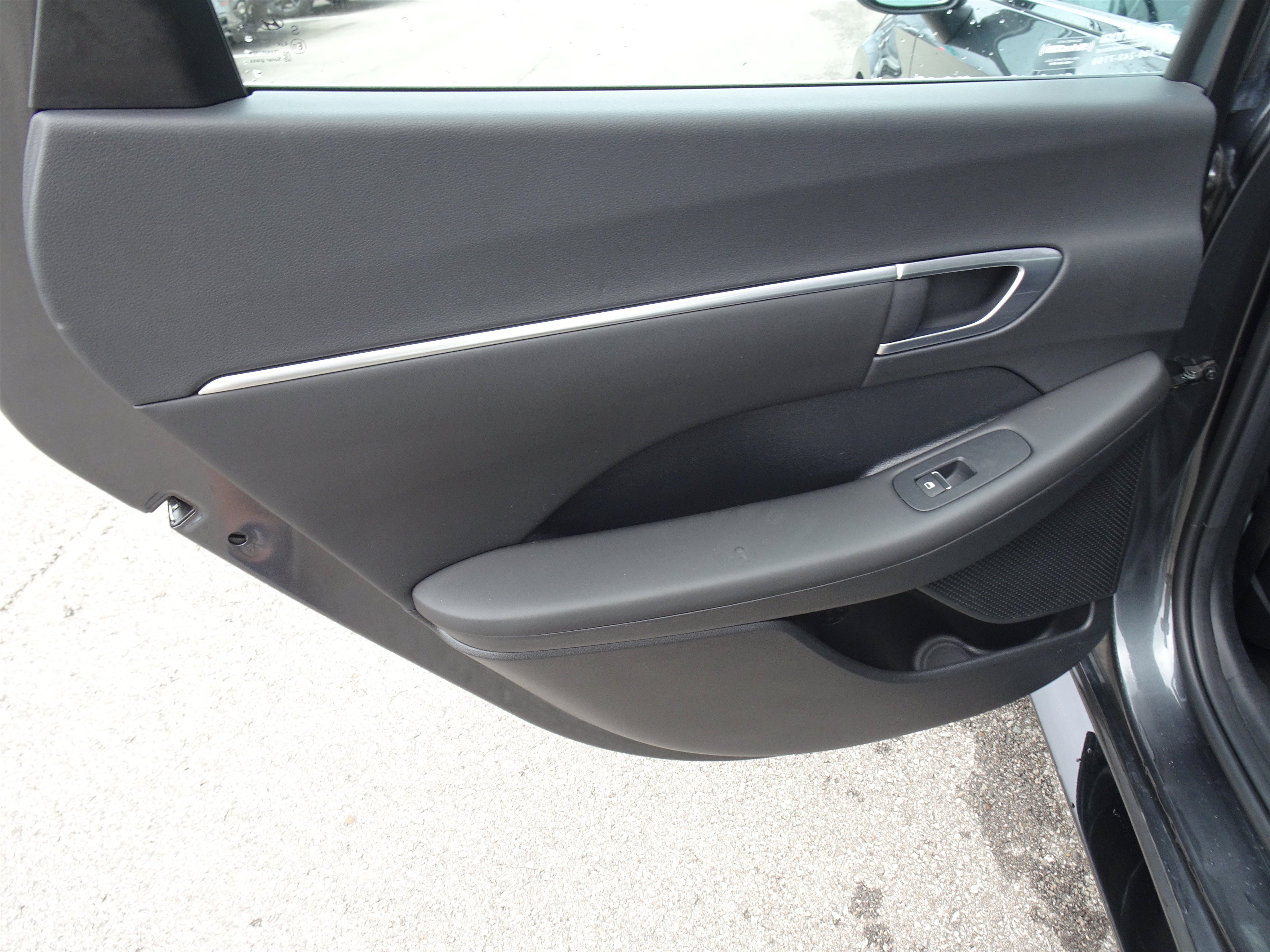 Used 2023 Hyundai Sonata SEL FWD image 16
