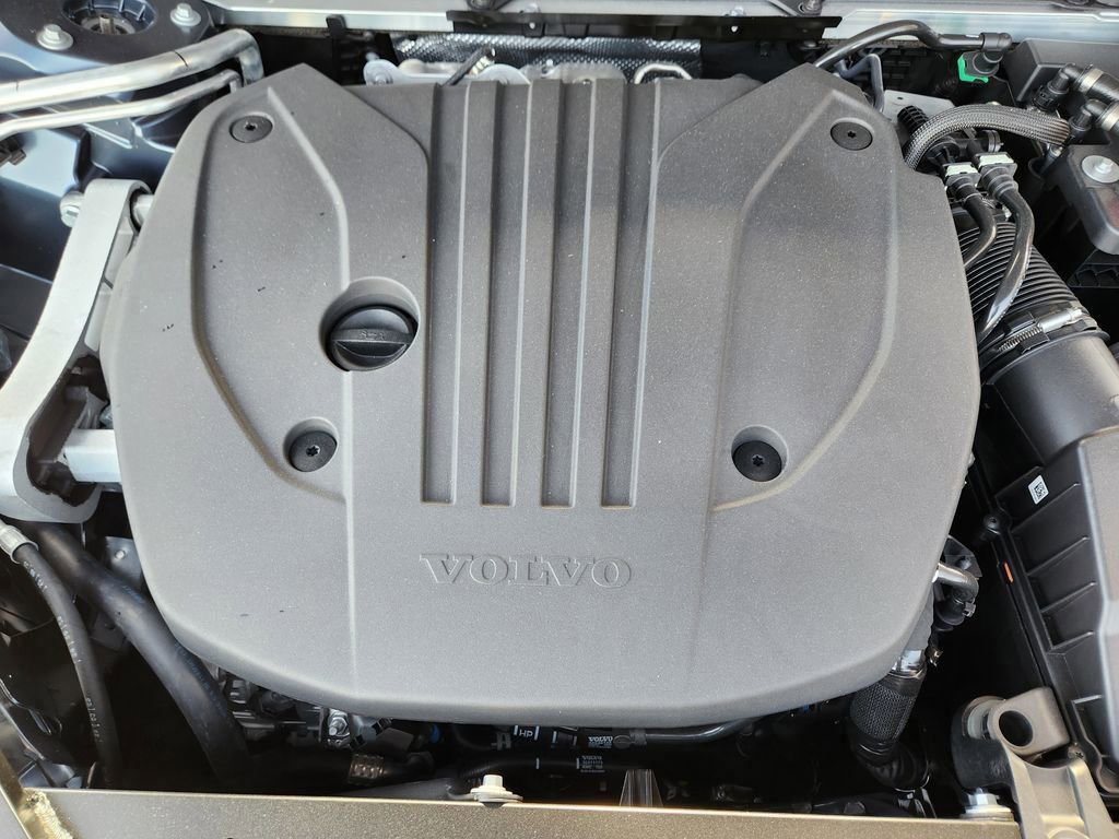 New 2026 Volvo XC60 B5 Ultra w/ Protection Package Premier image 19