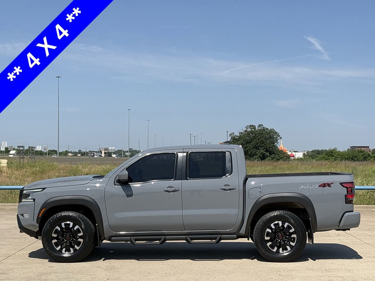Used 2023 Nissan Frontier PRO-4X w/ Pro Convenience Package AWD/4WD image 3