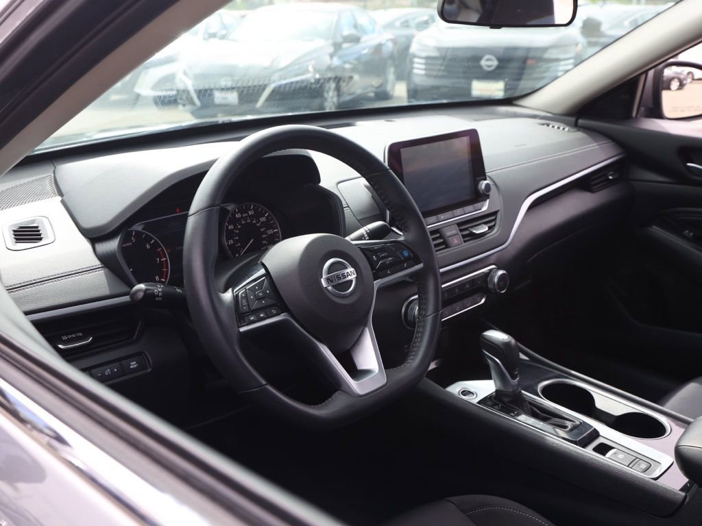 Used 2021 Nissan Altima 2.5 SV w/ SV Premium Package image 14