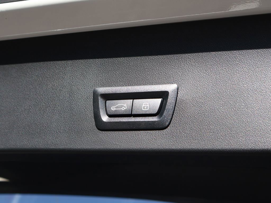 New 2025 BMW X3 xDrive30i w/ Convenience Package image 20