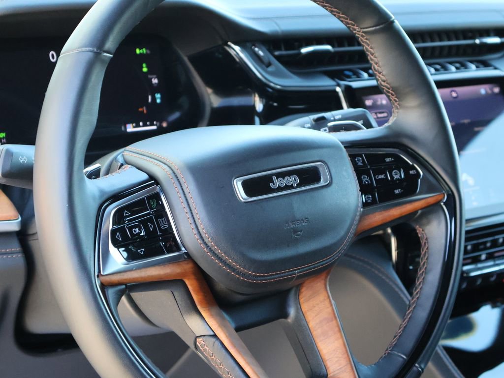 Used 2022 Jeep Grand Cherokee Summit AWD/4WD image 21