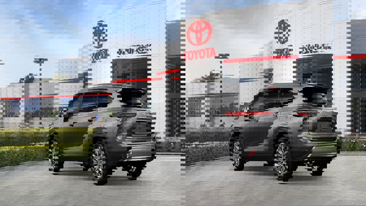 New 2026 Toyota Highlander Platinum image 6