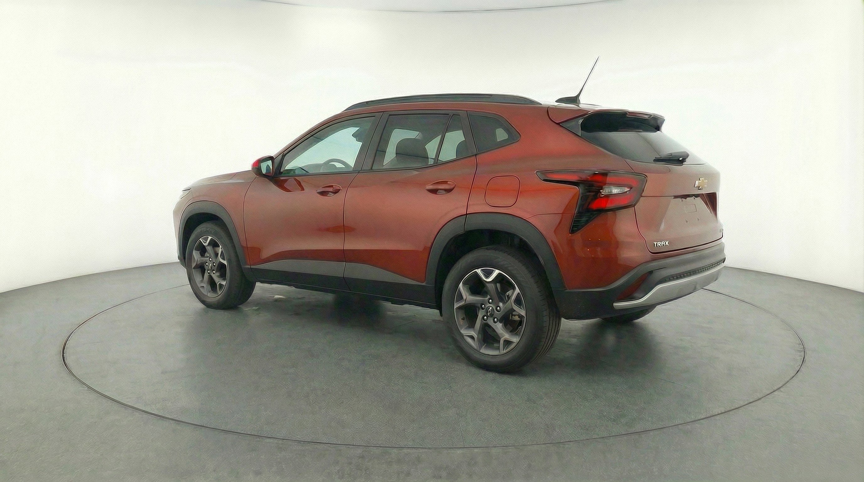 Used 2025 Chevrolet Trax LT image 6