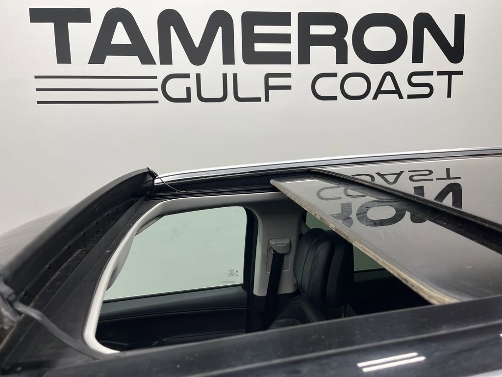 Used 2025 Lincoln Navigator Reserve image 17