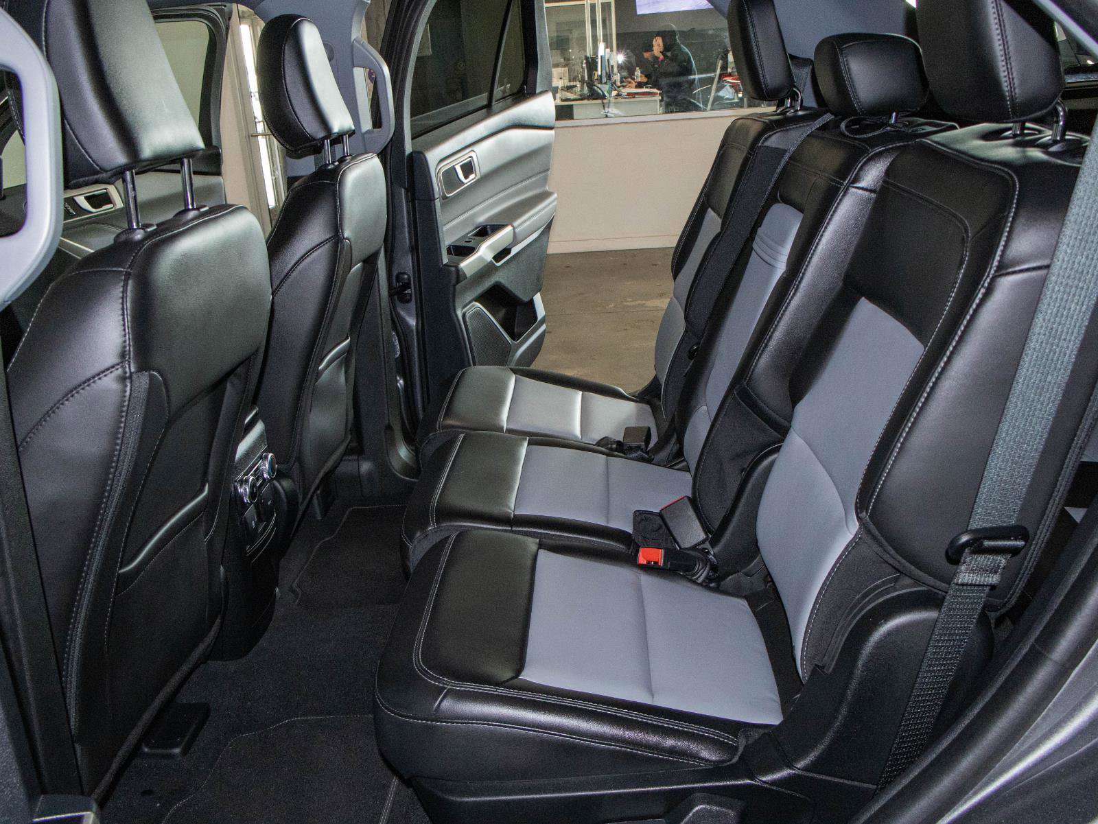 Used 2023 Ford Explorer XLT w/ Equipment Group 202A image 13