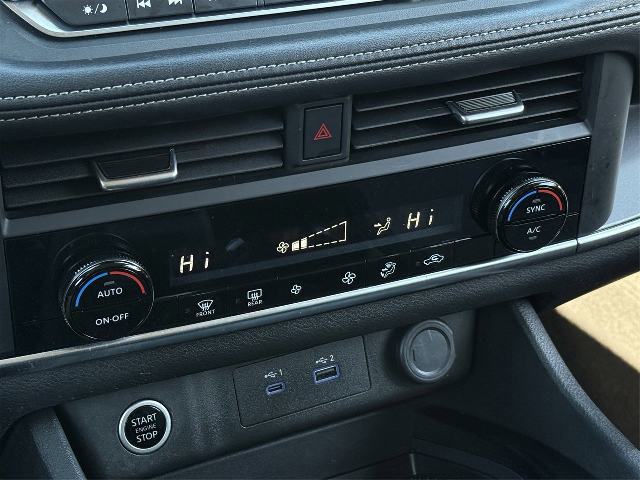 Used 2023 Nissan Rogue SV image 18