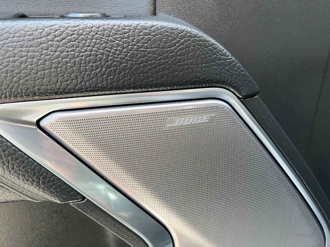 Used 2025 GMC Sierra 3500 Denali w/ Denali Reserve Package image 12