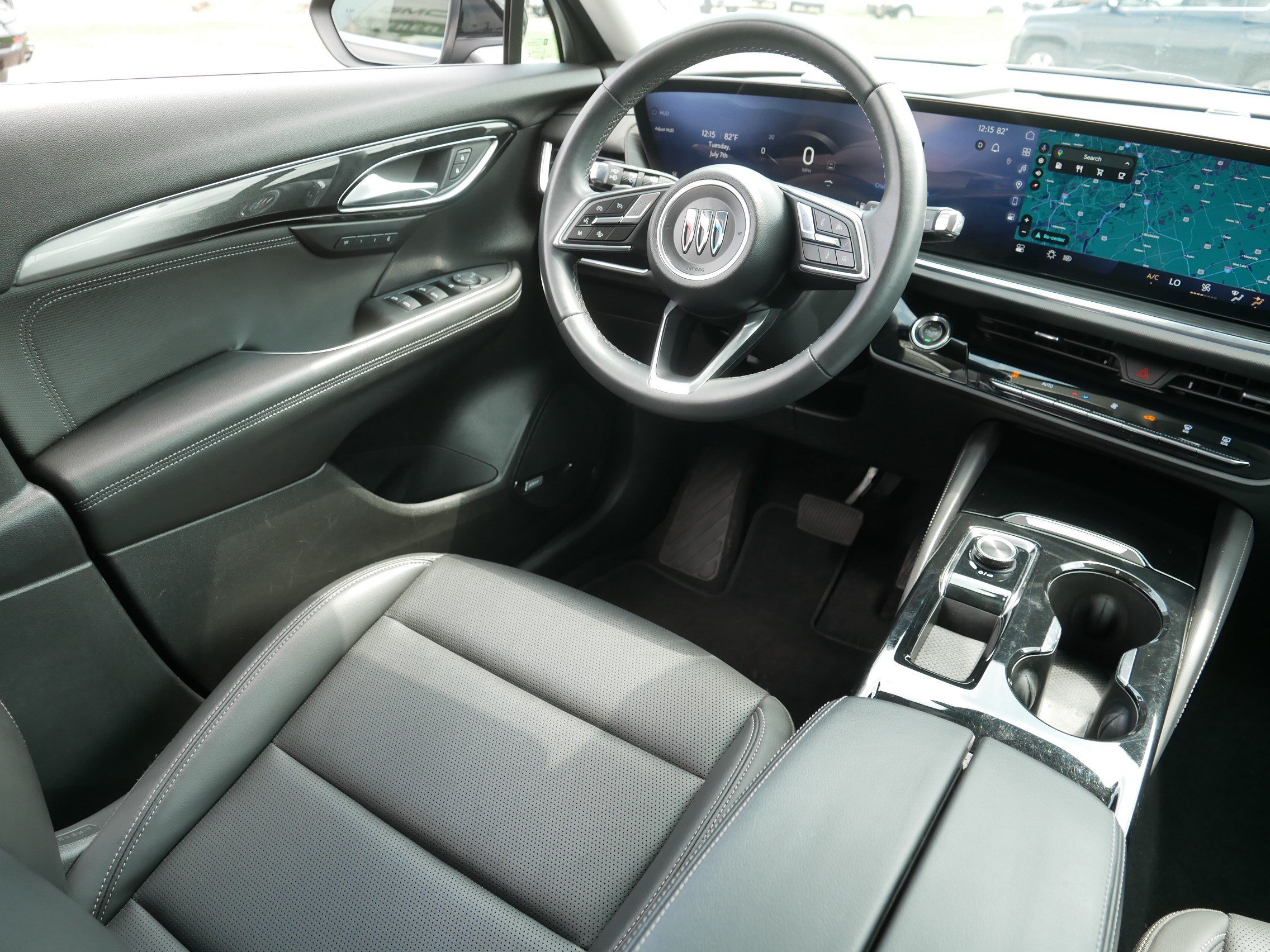 Used 2025 Buick Envision Preferred AWD/4WD image 9