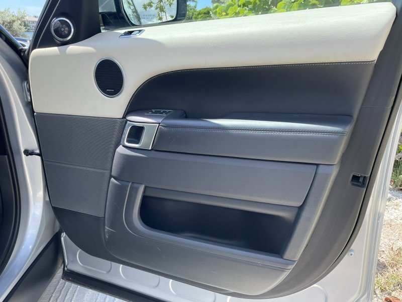 Used 2019 Land Rover Range Rover Sport HSE image 26