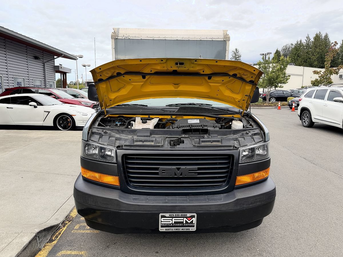 Used 2019 GMC Savana 3500 w/ Driver Convenience Package RWD image 21