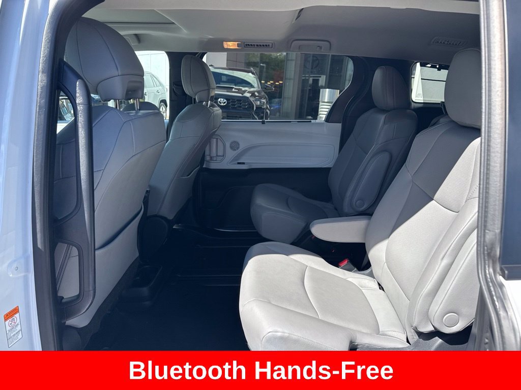 Certified 2026 Toyota Sienna XLE FWD image 15