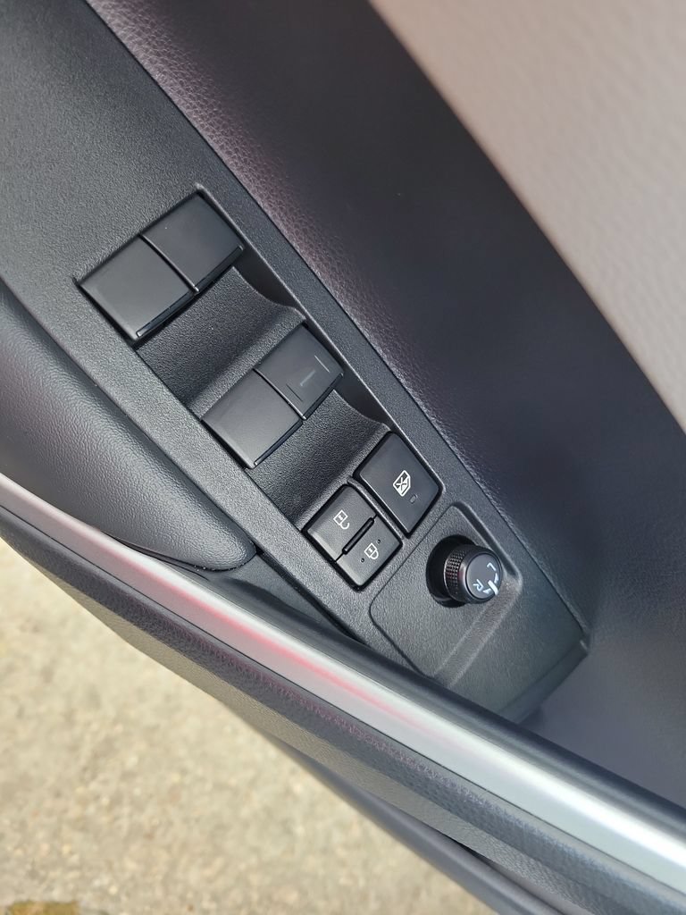 Certified 2026 Toyota Corolla Cross L FWD image 13