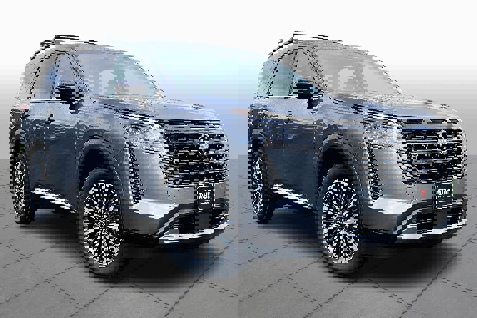 New 2026 Nissan Pathfinder Platinum image 2