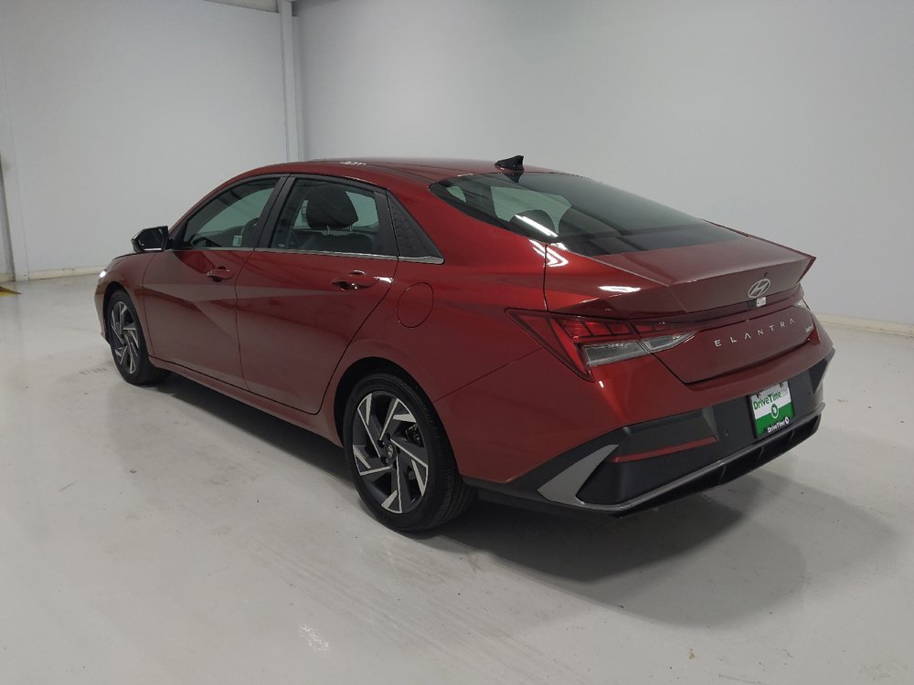 Used 2024 Hyundai Elantra Limited FWD image 5