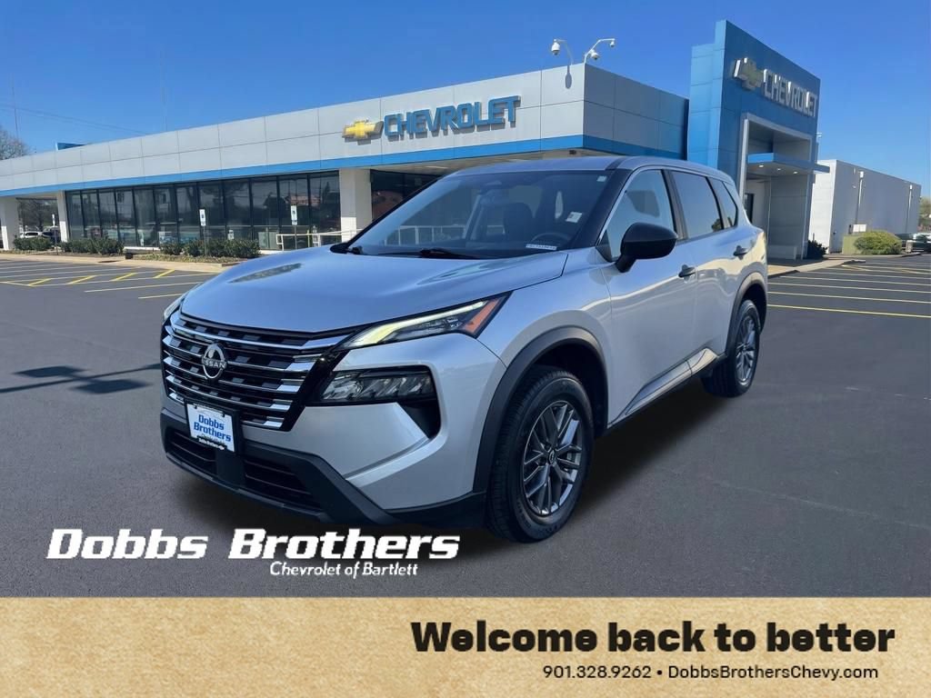 Used 2024 Nissan Rogue S FWD image 3