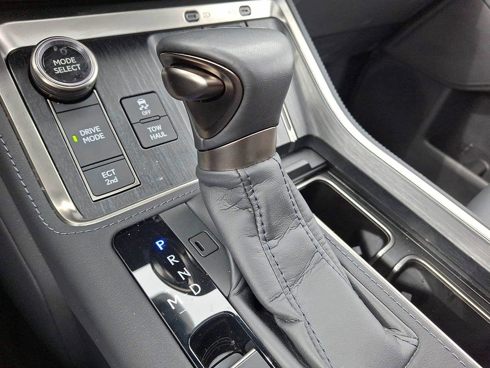 Used 2025 Lexus GX 550 Premium+ w/ Accessory Package (2T) image 14