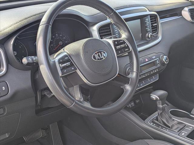 Used 2019 Kia Sorento S image 9