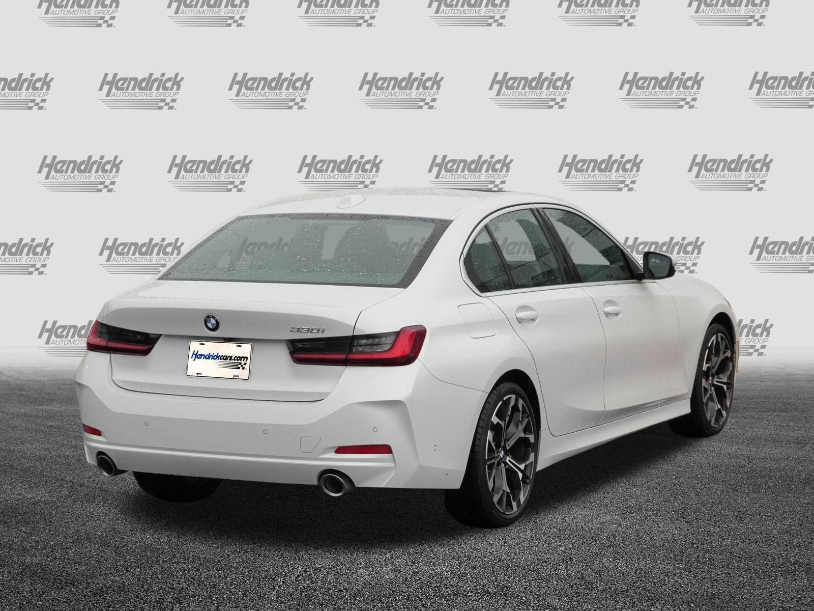 Certified 2025 BMW 330i Sedan image 9