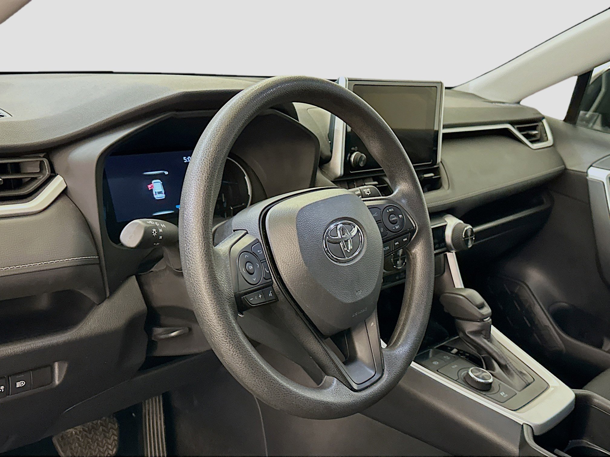 Used 2025 Toyota RAV4 LE image 18
