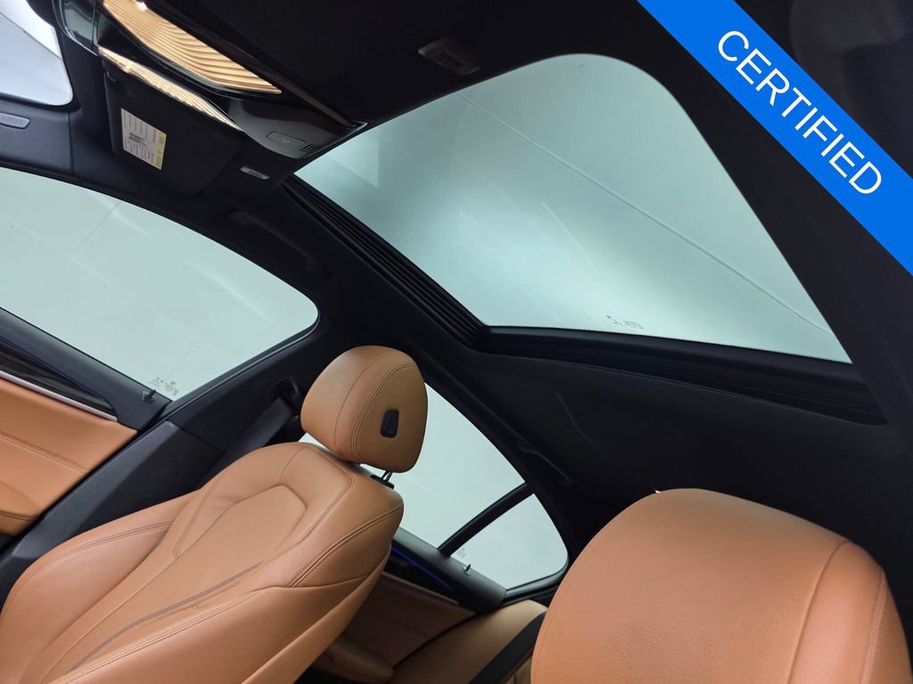 Used 2019 BMW 530e RWD image 12
