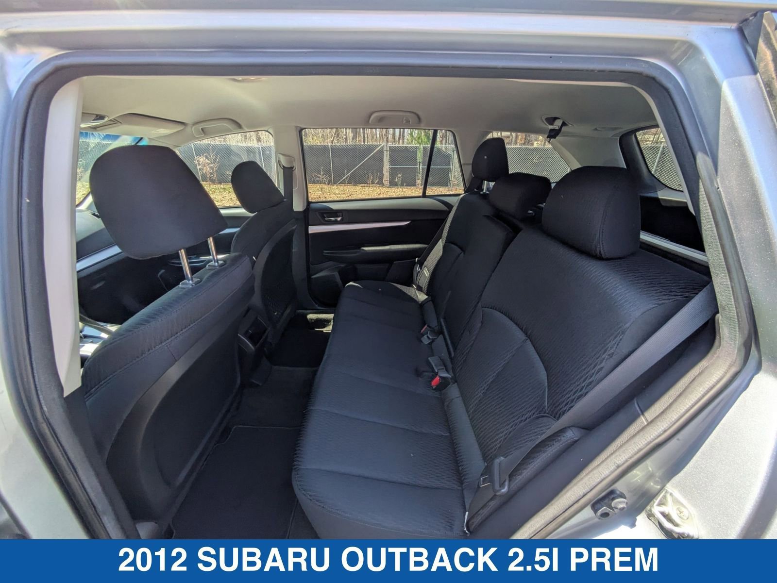Used 2012 Subaru Outback 2.5i Premium w/ All-Weather Pkg image 28