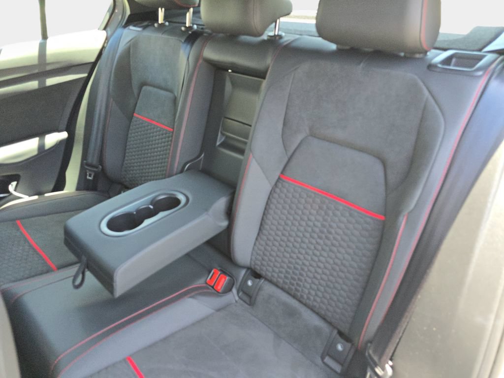 Used 2025 Volkswagen GTI SE FWD image 17
