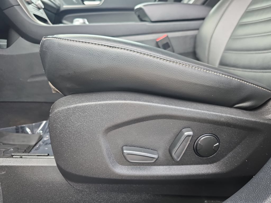 Used 2022 Ford Edge SEL w/ Convenience Package AWD/4WD image 31