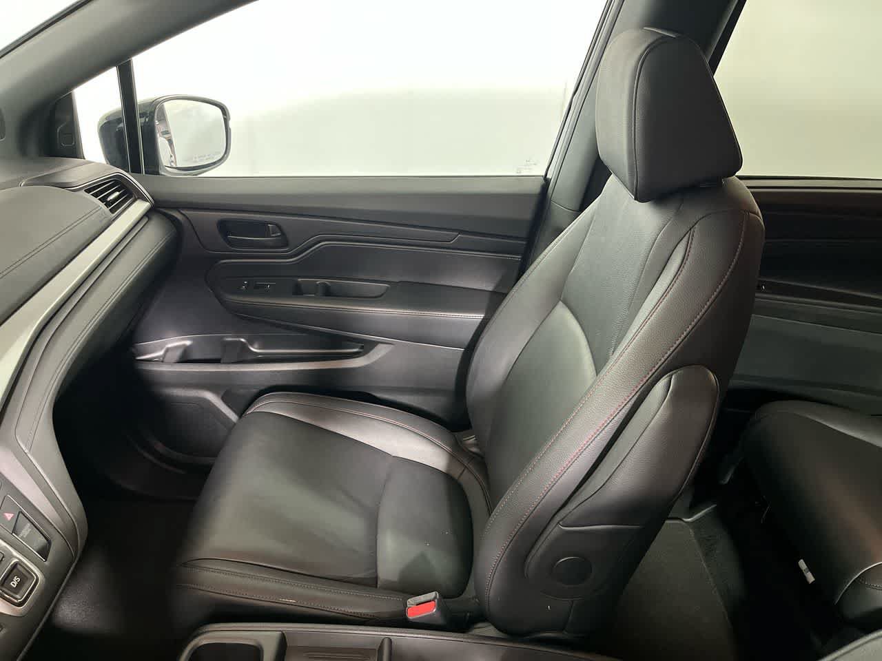 Used 2025 Honda Odyssey Sport-L image 28