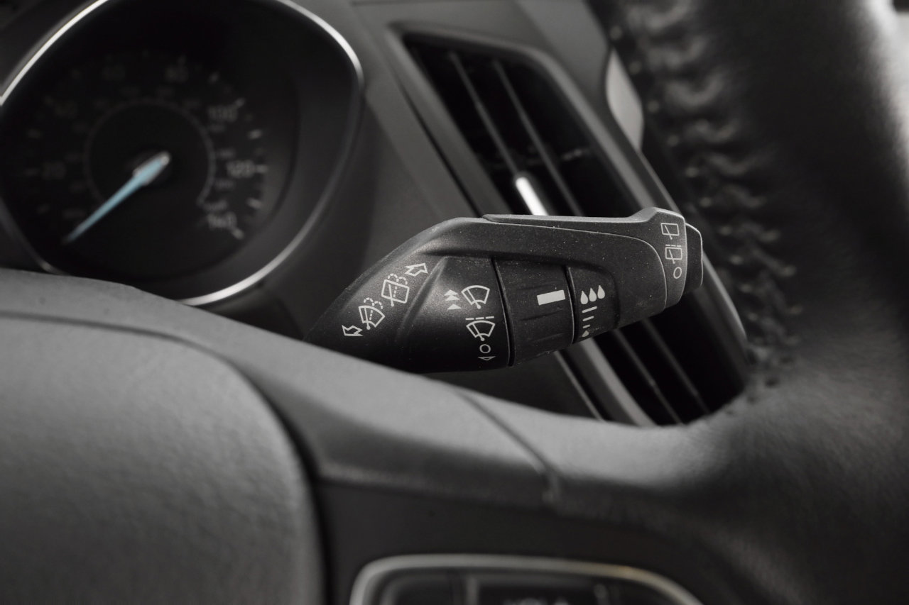 Used 2019 Ford Escape SEL image 28