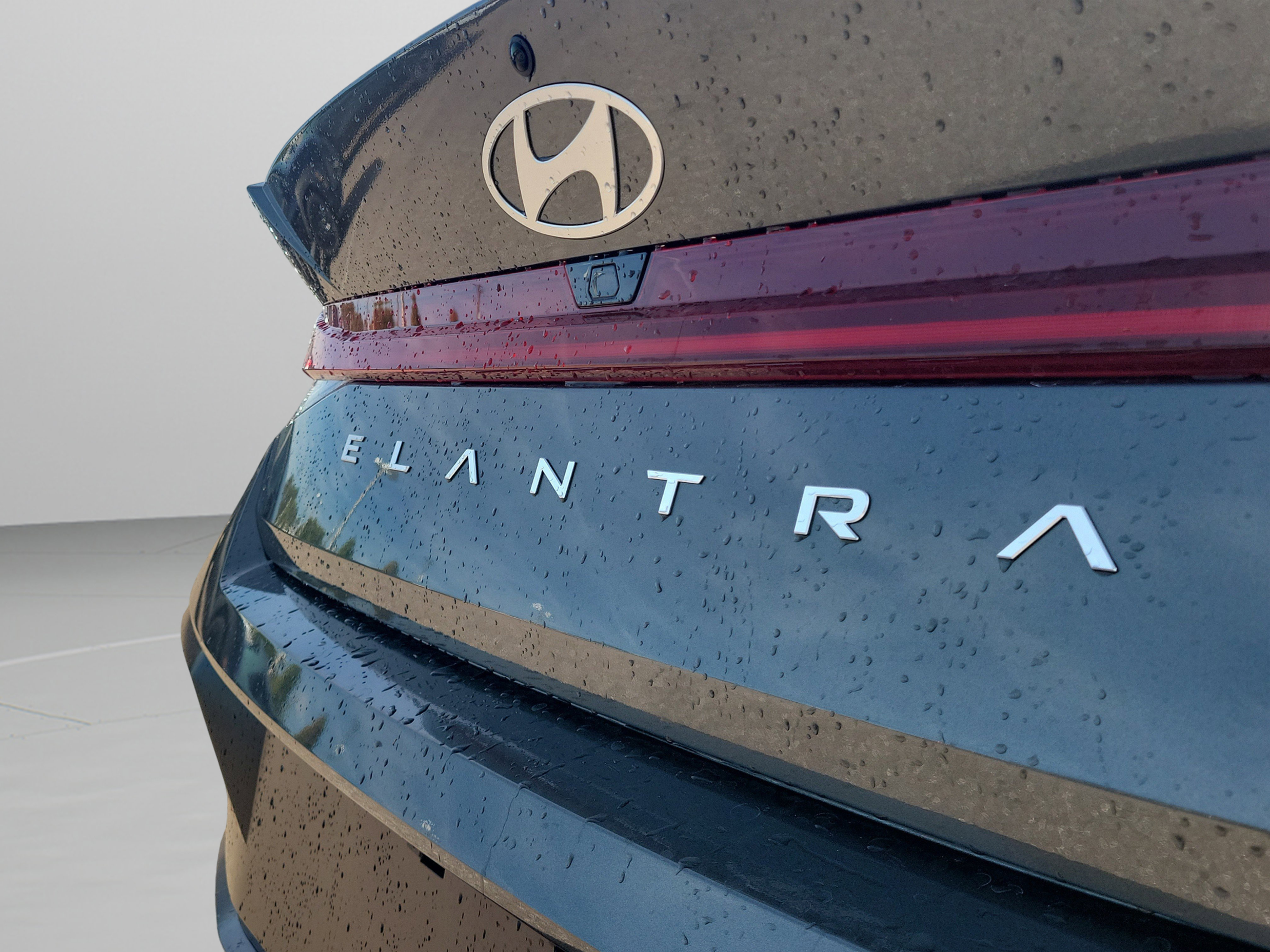 New 2026 Hyundai Elantra Limited FWD image 17
