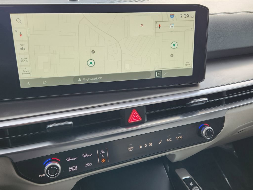Certified 2025 Kia Sorento EX image 22
