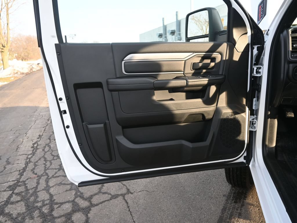 New 2026 RAM 3500 Tradesman AWD/4WD image 21