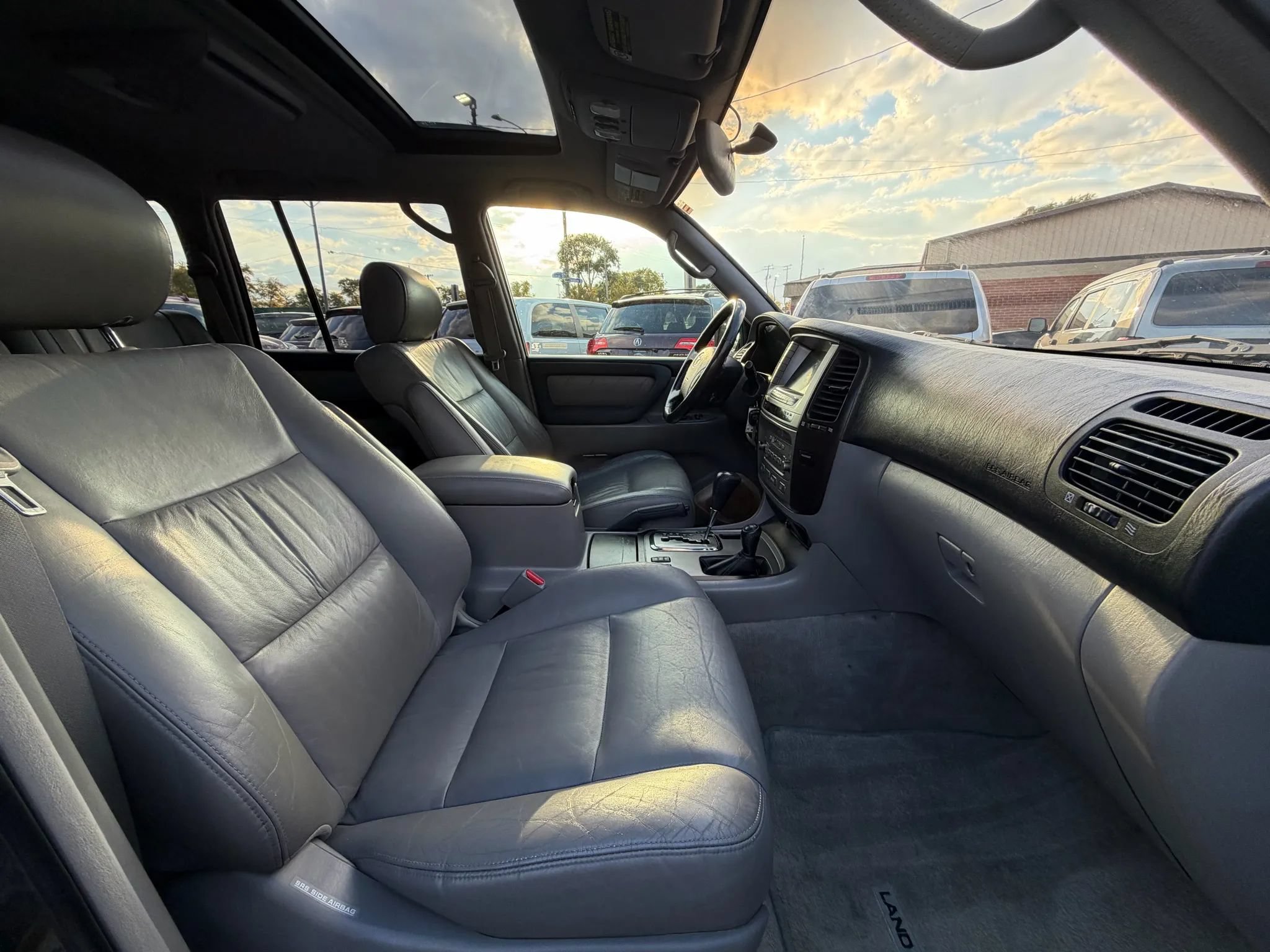 Used 2005 Toyota Land Cruiser AWD/4WD image 17