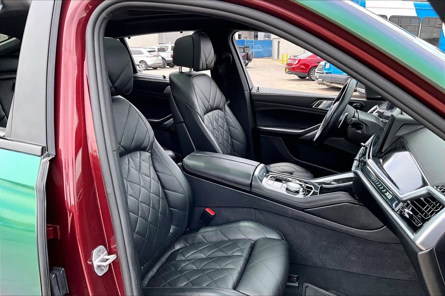 Used 2025 BMW X6 xDrive40i w/ Executive Package AWD/4WD image 9