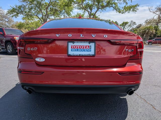 Used 2020 Volvo S60 T6 Momentum image 5
