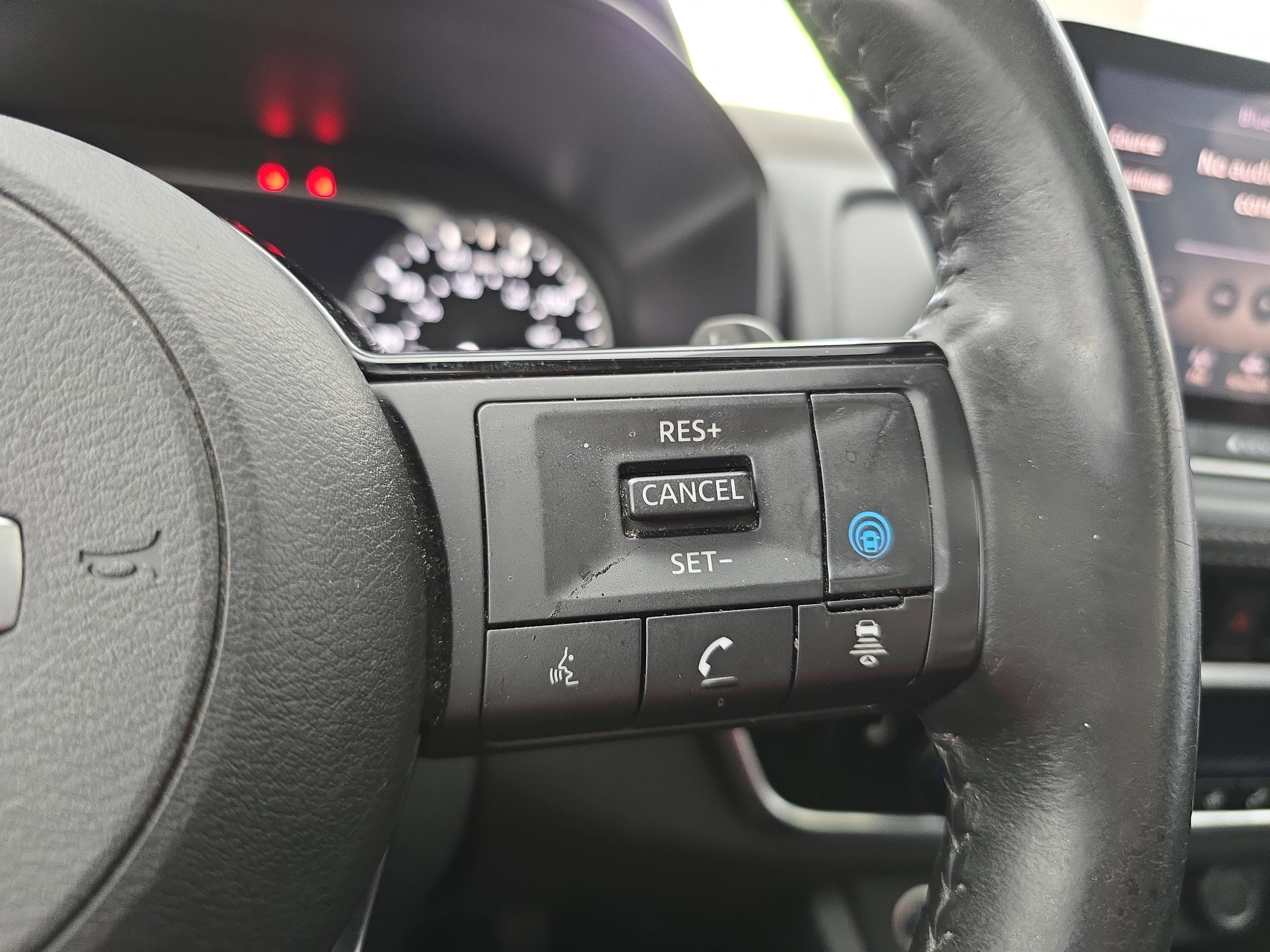 Used 2021 Nissan Rogue SV w/ Premium Package FWD image 18